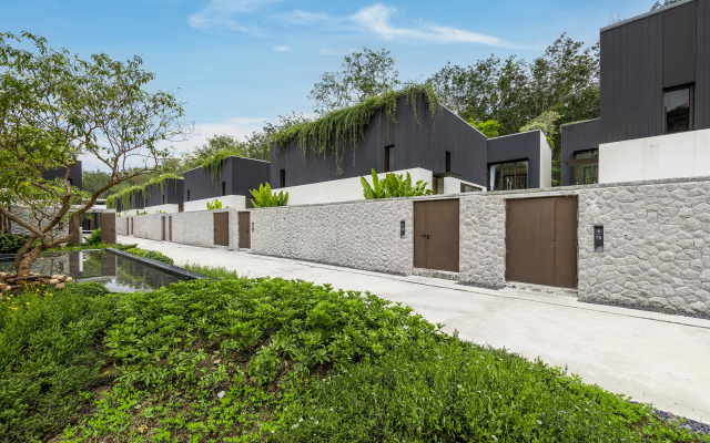 Qabalah 2BR Villa, Pool & Rooftop near Bangtao Villa