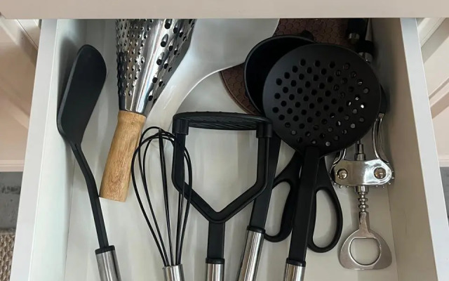 Chetyryokhmestnye apartamenty s balkonom ı basseynom na territorii Apartments