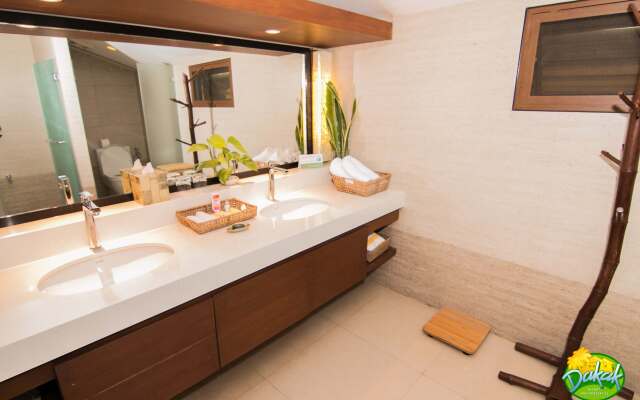 Dakak Park And Beach Resort Hotel