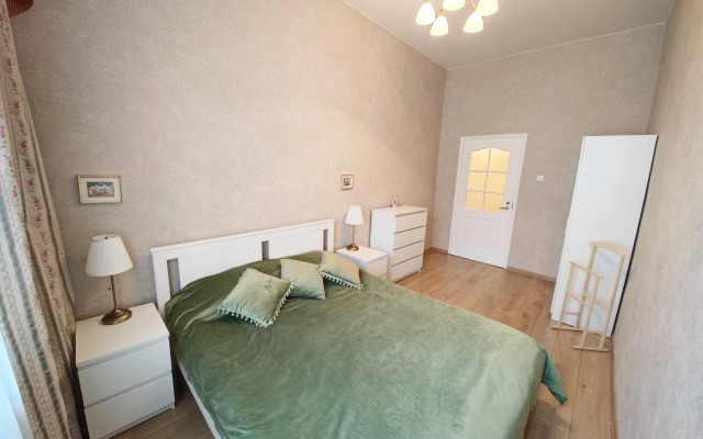 Апартаменты Камелот с шикарным видом на Невский проспект