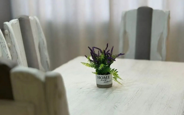 Квартира На Паровозной 15 (6а)