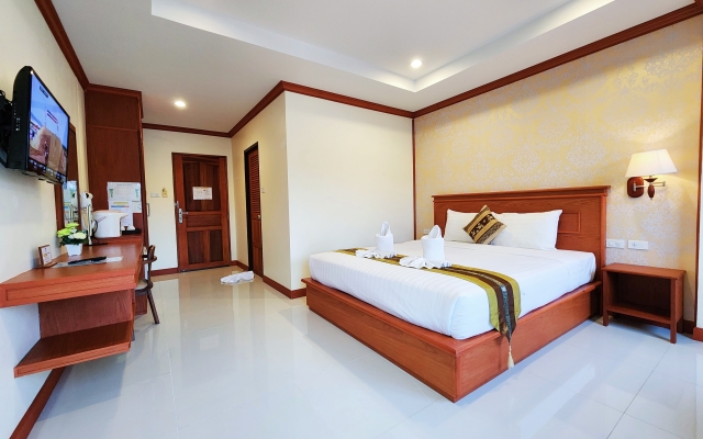 Phaithong Sotel Resort Hotel