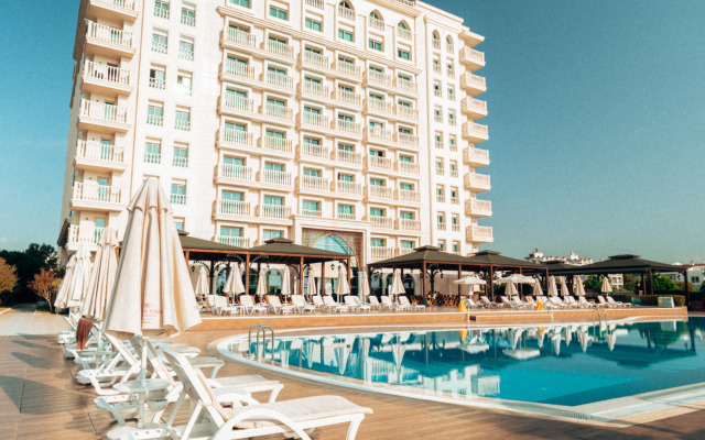 Crowne Plaza Hotel Antalya, an IHG Hotel
