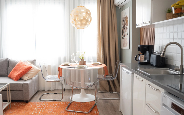 Апартаменты Стильные апартаменты с отдельной спальней у Таксим