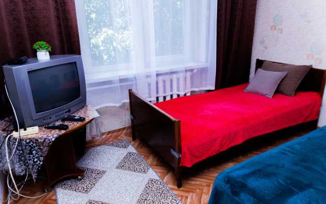 Prostornaya dvukhkomnatnaya kvartira v spalnom rayone Flat