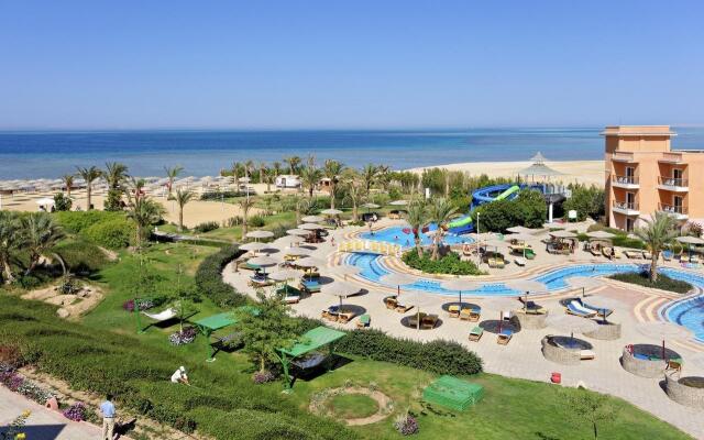 Курортный отель Three Corners Sunny Beach