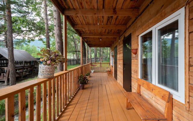 Отель Дом у реки