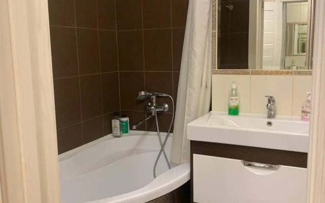 Na Chernikovskoy 18 Flat