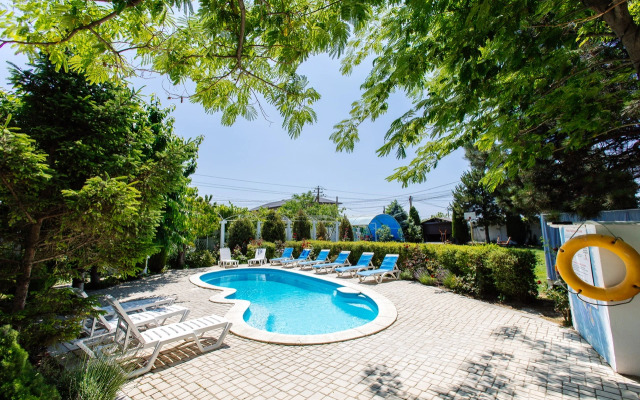 Eleni Guest House