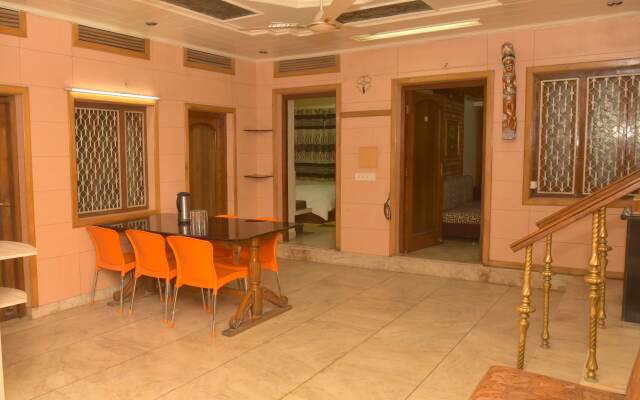 Hill Top Mount Abu By Ashoka Hotel