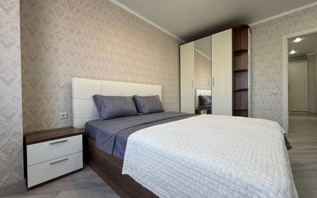 Квартира Шикарная двухкомнатная с лоджией