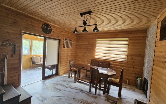 S saunoj na drovah Guest house