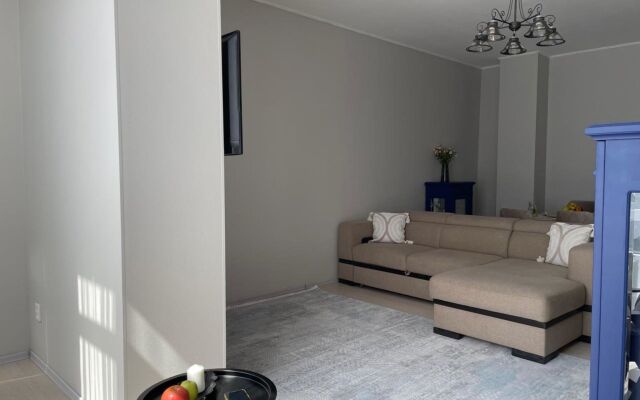 Prostornye Dvukhkomnatnye Indigo Apartments