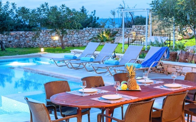 Cretan Lux Villa