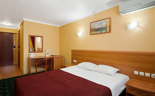 Отель Амакс