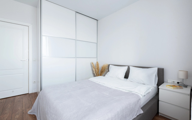 Квартира на сутки В центре Метро в шаговой доступности Кухня объединена с жилой зоной Отдельная спальня Wi-Fi