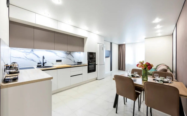 Na Ulitse Sergeya Dzhanbrovskogo, 4k1 Flat