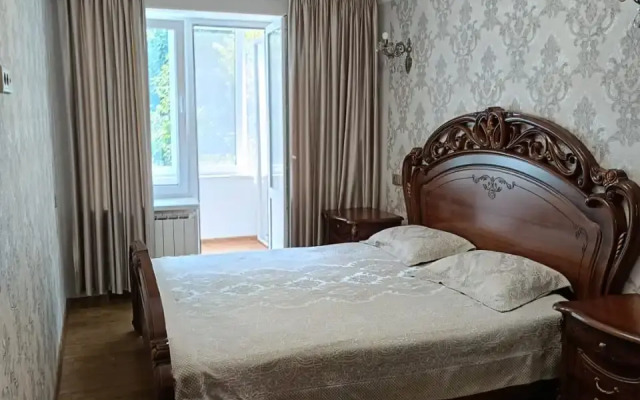 Апартаменты  Двухкомнатная в Центре Кисловодска