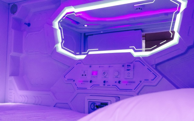 Makura Capsule Hotel
