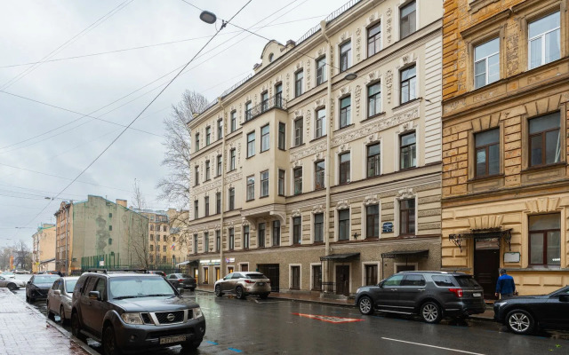 Stilnaya Uyutnaya Mini-Studiya V Tsentre Sankt-Peterburga Apartment