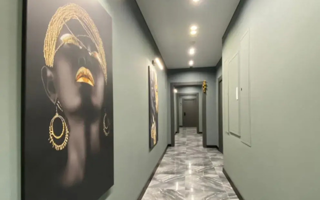 Royal Status Hotel
