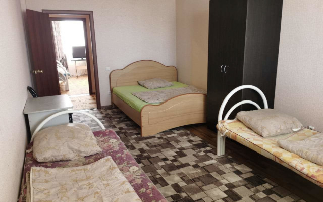 15-y mikrorayon 22 Apartments