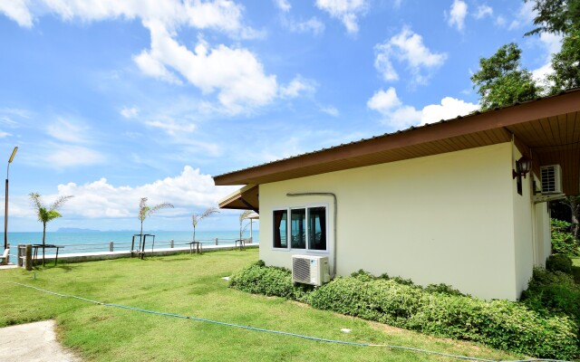 Lipa Bay Residence Resort Hotel
