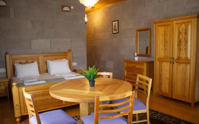 Lake Cildir Lodge Hotel