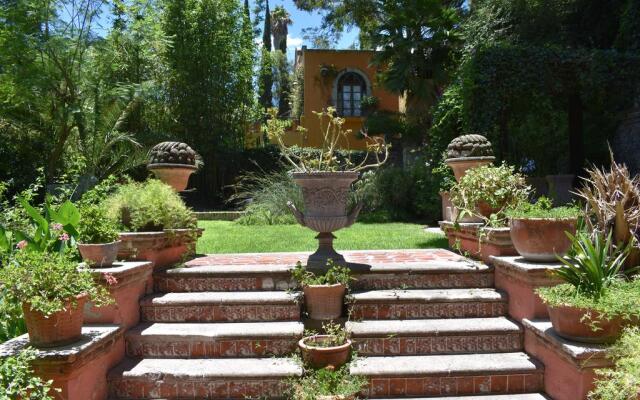 Отель Tres Fuentes Rotamundos