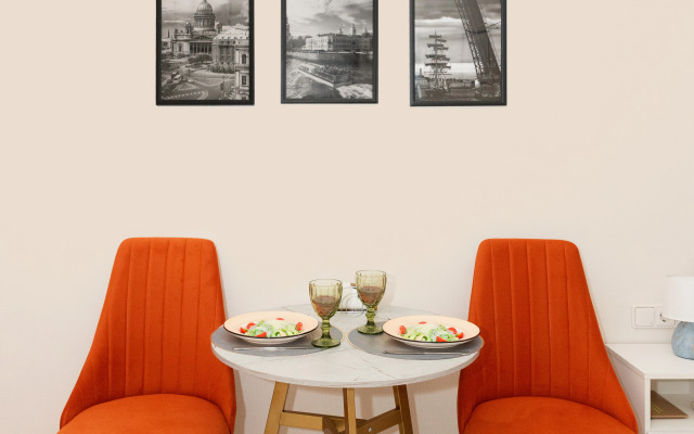 Квартира Новая уютная студия в самом сердце Санкт-Петербурга