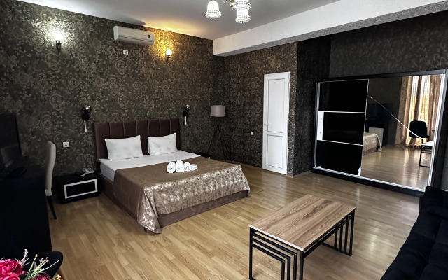 Qeroli old town Hotel