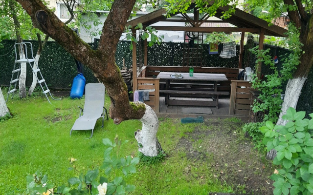 Квартира 2-х комнатная с выходом в сад