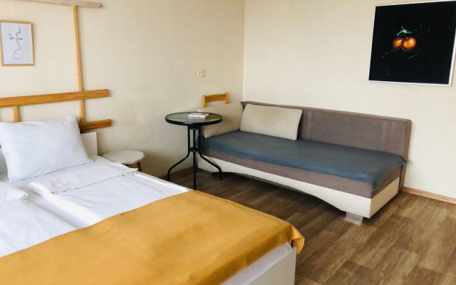 Na Ostrove Oktyabrskiy Apartments