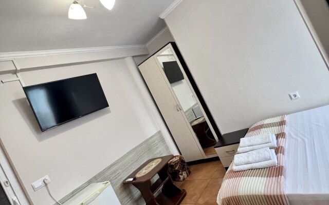 LariLanka Guest house
