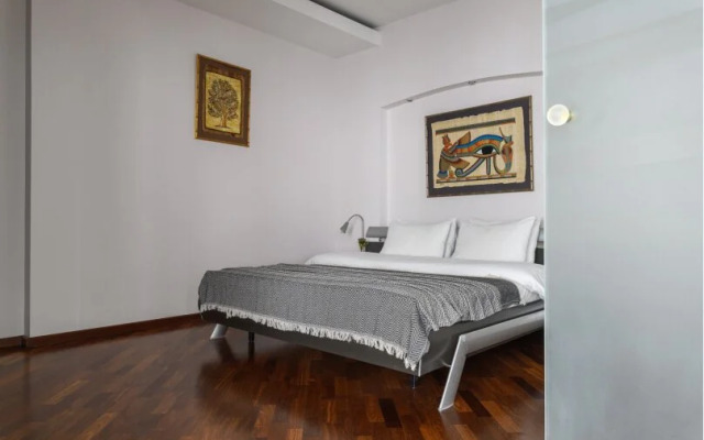 Dvukhkomnatnaya S Dizaynerskim Remontom Okolo Ermitazha Flat