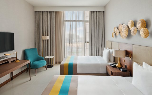 Holiday Inn Dubai Al-Maktoum Airport an IHG