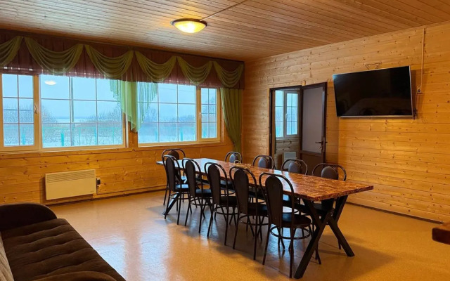 Na Beregu Ozera Plescheevo 57b Private house