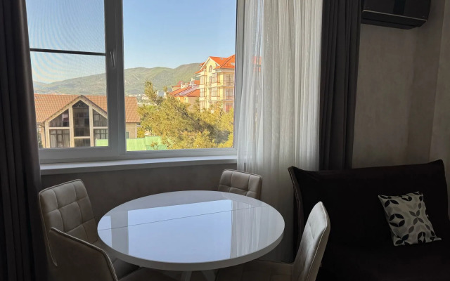 Prostornaya Ryadom s Morem Flat