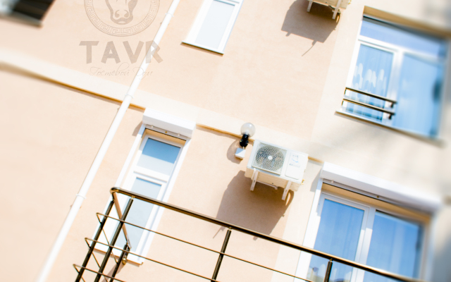 Tavr Guest House