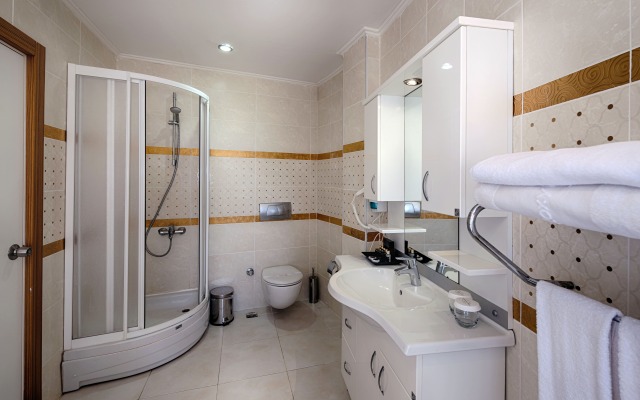 Royal Towers Kiris Hotel