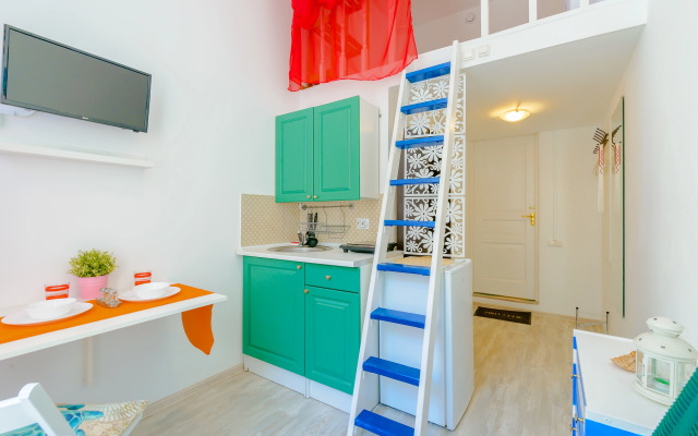 Квартира Двухуровневые Трехместные Студии Globus Apart на Марата