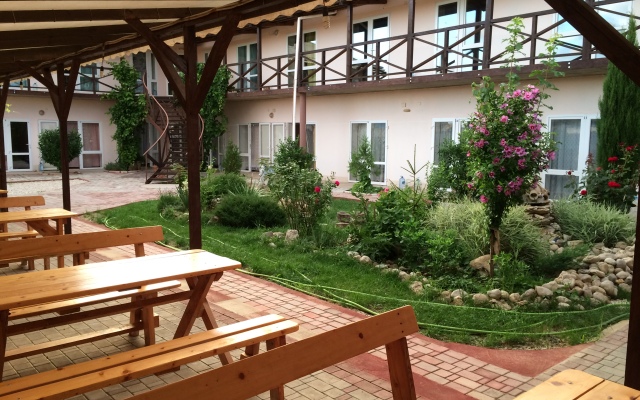 Villa Nikolaevka Guest House