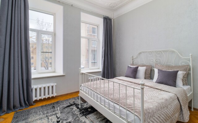 3 Spalni U Nekrasovskogo Sada Apartments