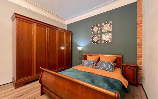 Квартира в Старом Питерском Стиле