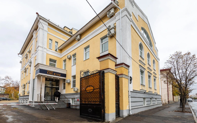 U Kremlya Studio Flat