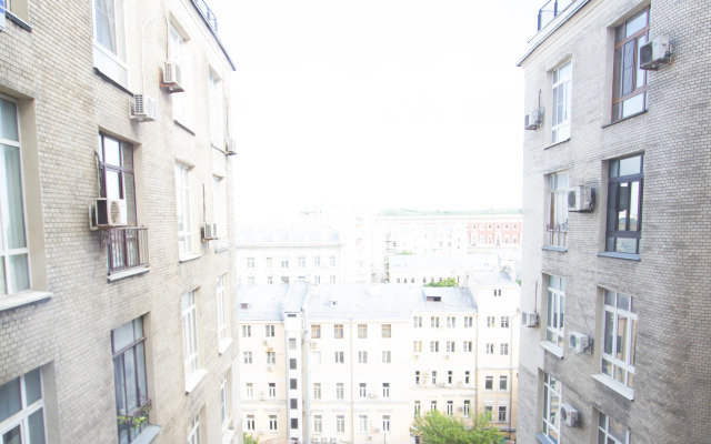 Na Tverskoy Flat