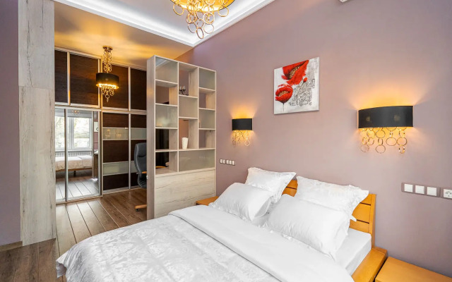 Апартаменты Трехкомнатная квартира возле парка Горького