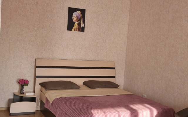 Kvartira uutnaa studia vozle parka Pobedy