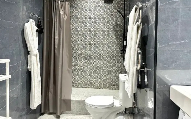 Квартира Сканди на Абая 164/10