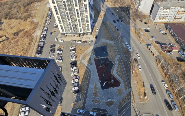 Апартаменты с современным ремонтом и панорамным видом из окна